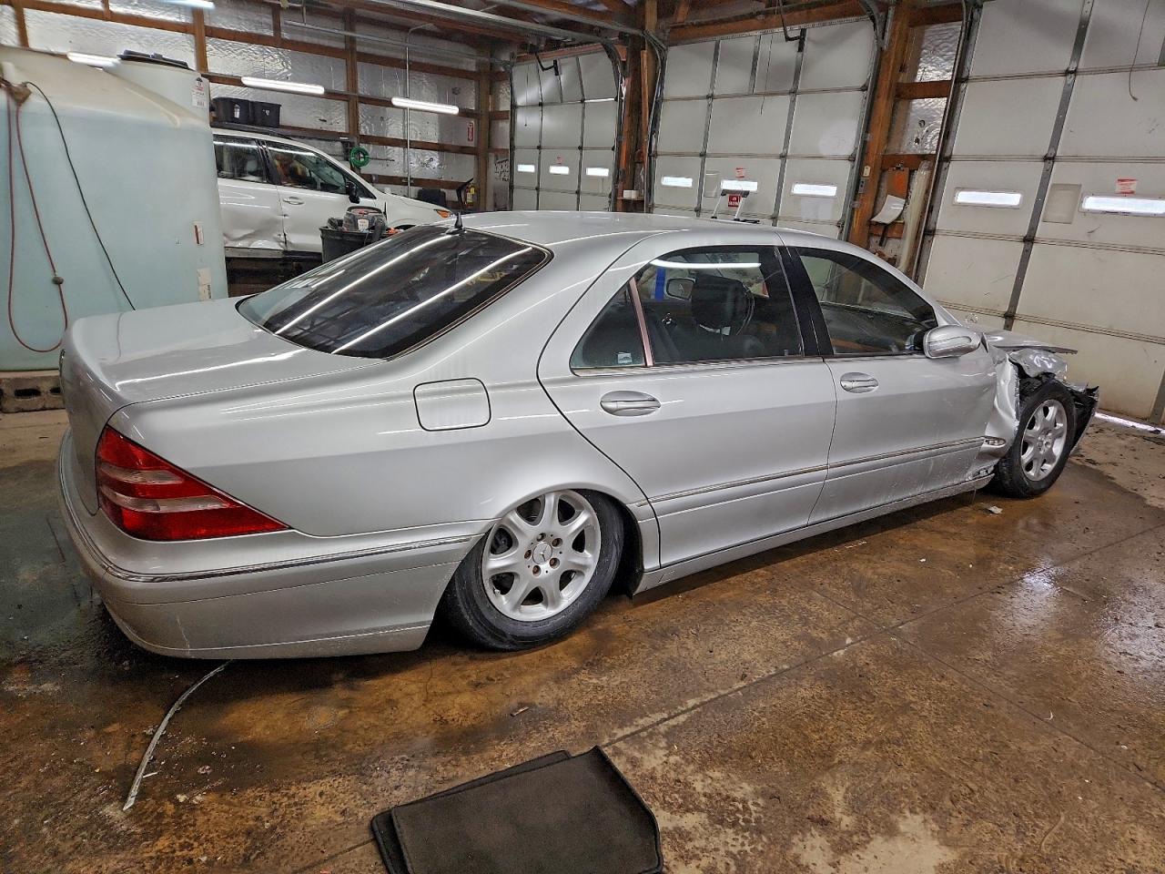 Mercedes-Benz S-Class 430 Image 4
