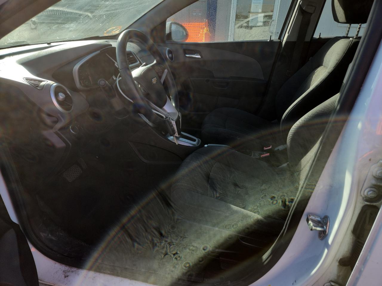 Chevrolet Sonic Lt Image 4