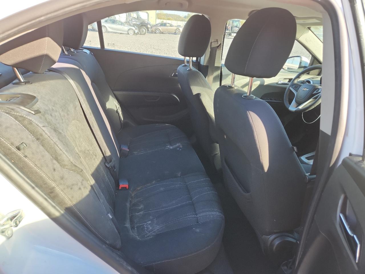 Chevrolet Sonic Lt Image 11