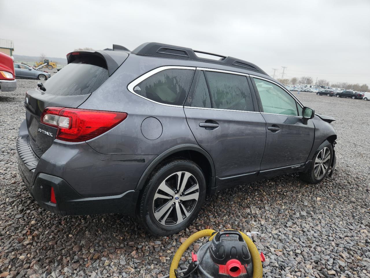 Subaru Outback 2.5i Limited Image 5