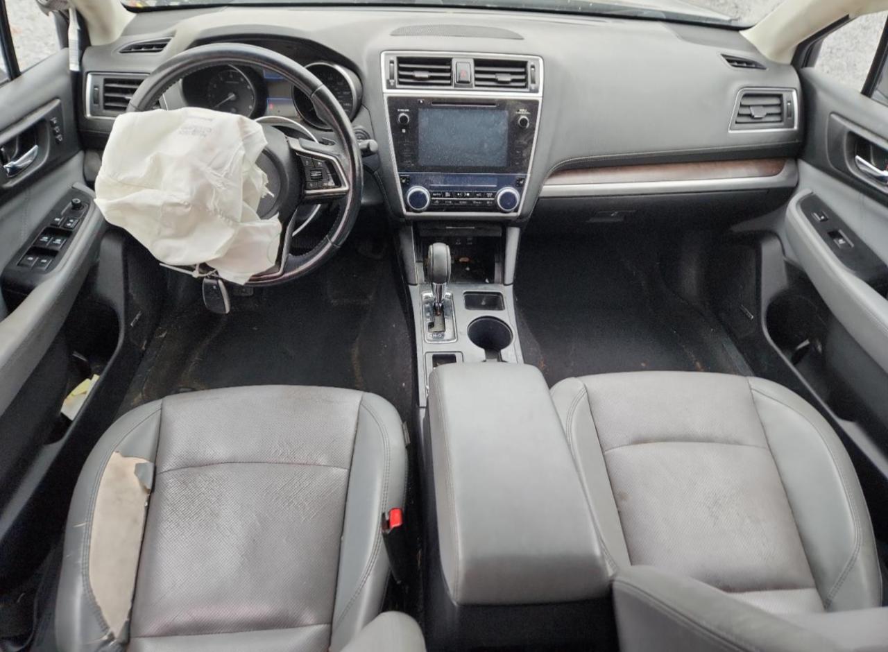 Subaru Outback 2.5i Limited Image 11