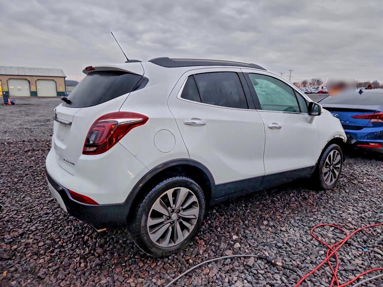 Buick Encore Essence Image 6