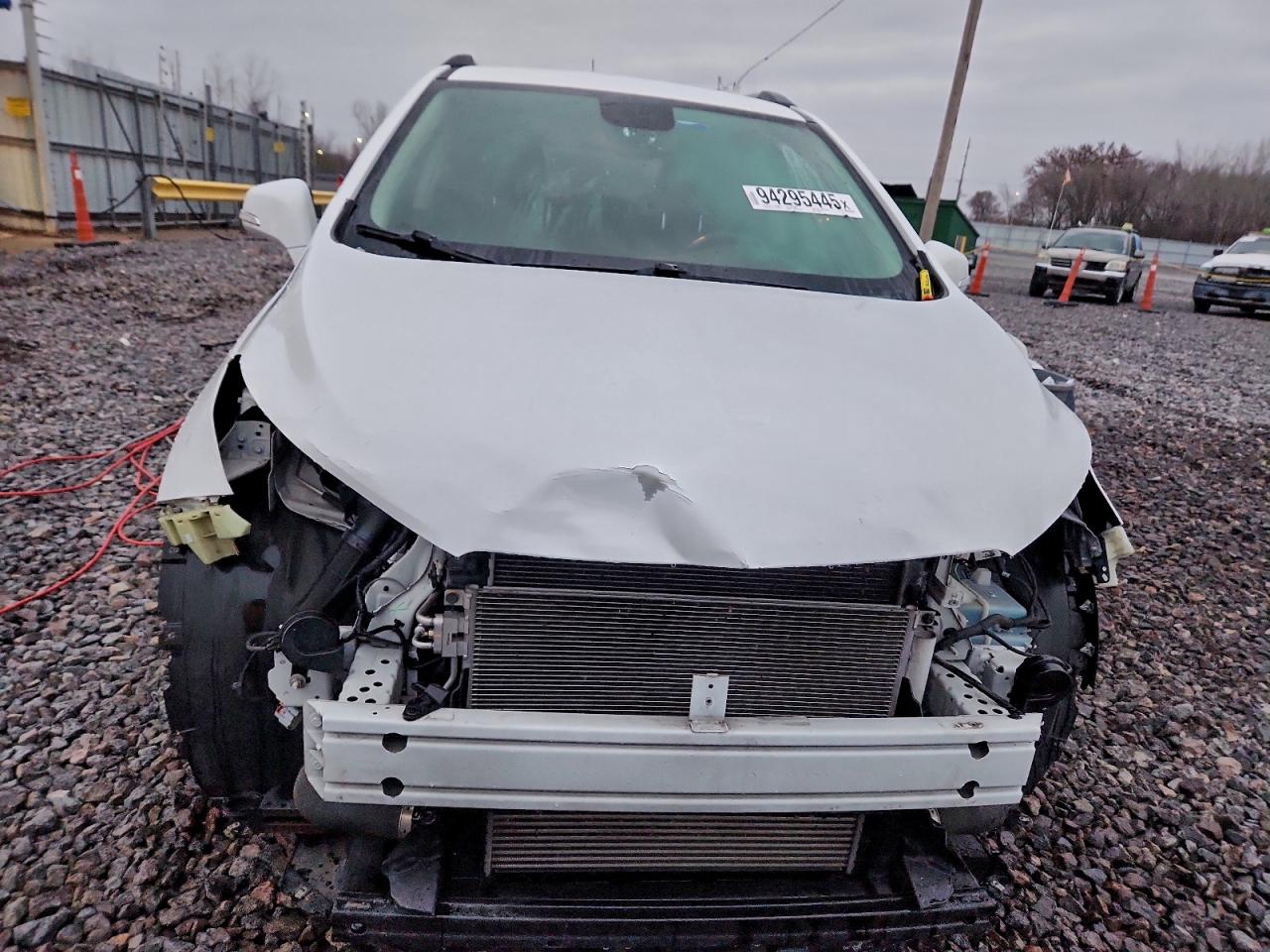 Buick Encore Essence Image 7