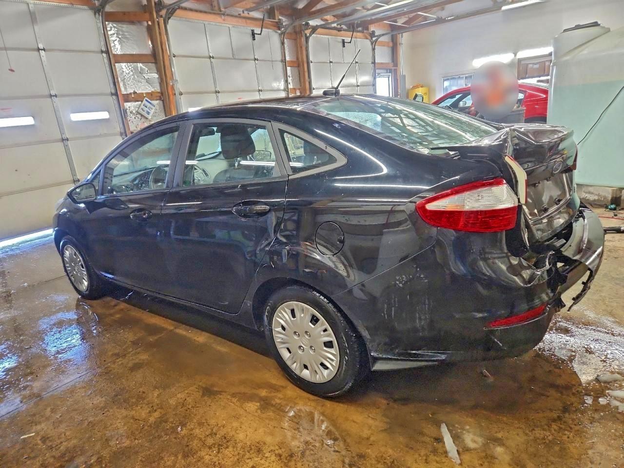 Ford Fiesta S Image 4