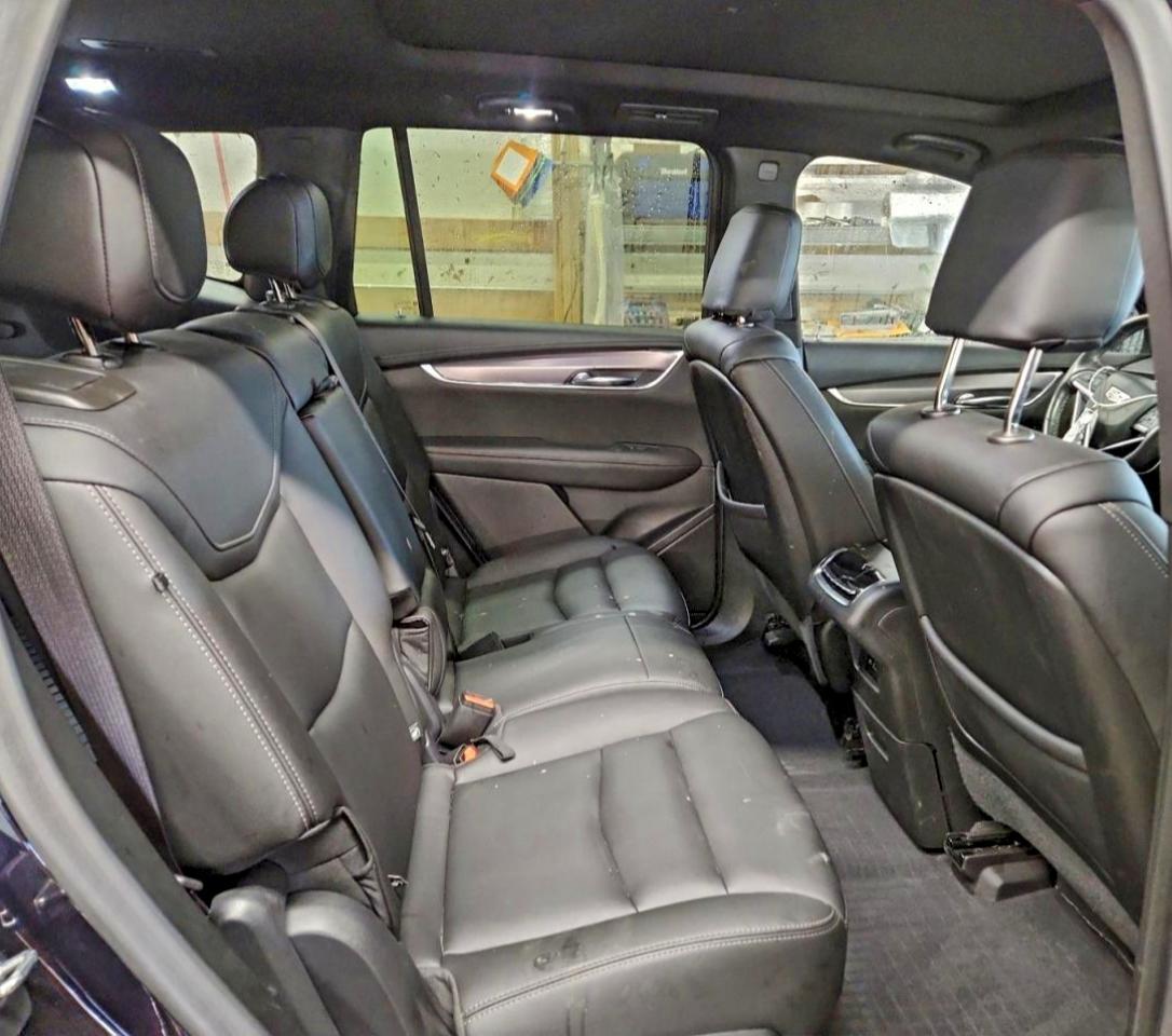 Cadillac XT6 Luxury Image 14