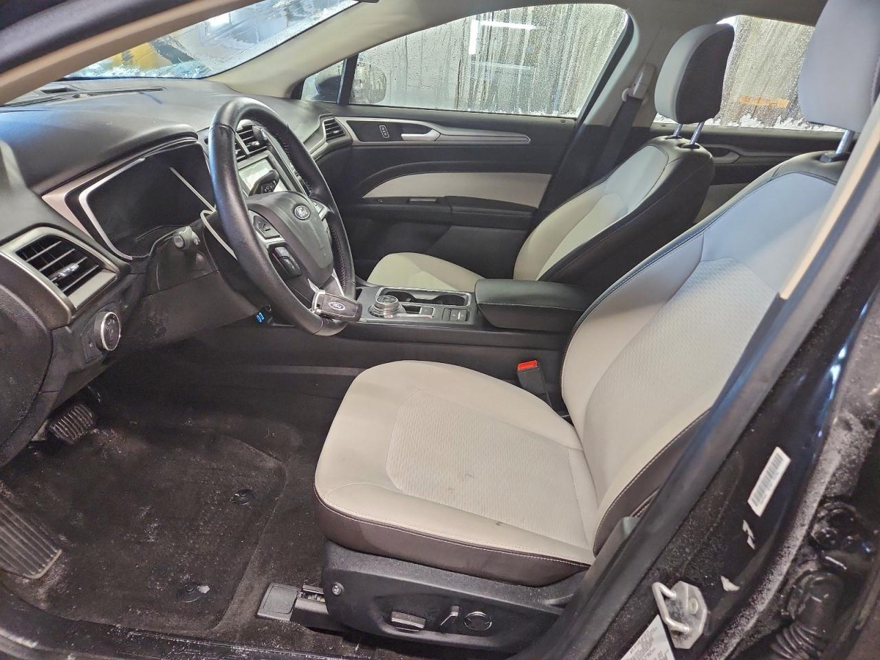 Ford Fusion Se Image 2