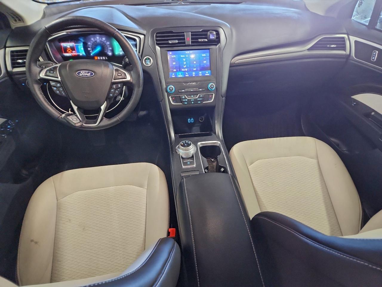 Ford Fusion Se Image 6