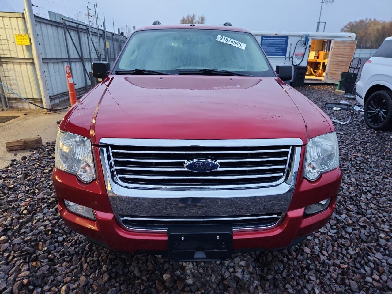 Ford Explorer Xlt Image 2