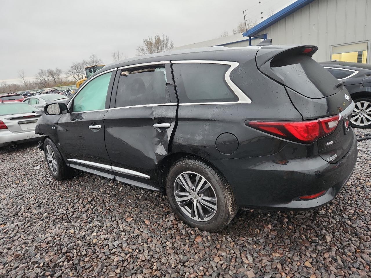 INFINITI Qx Luxe Image 6