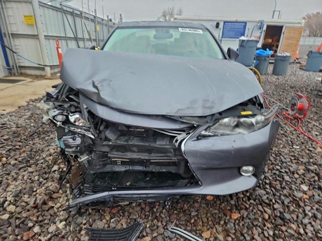 Lexus Es 300h Image 8