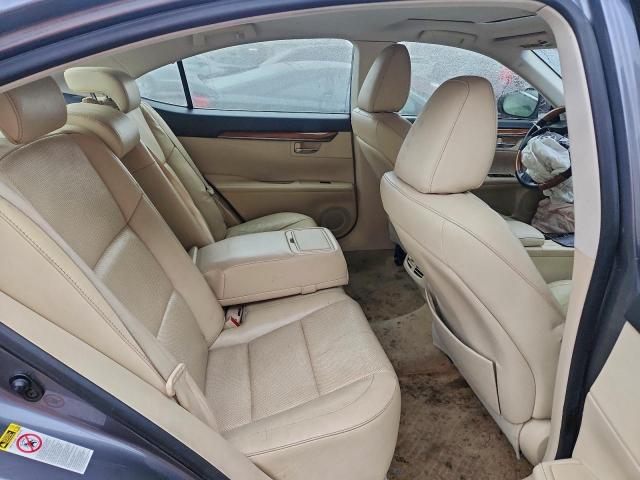 Lexus Es 300h Image 11
