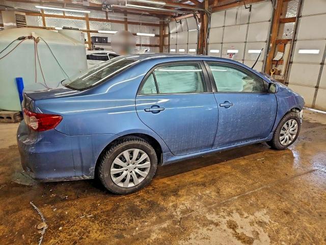 Toyota Corolla Base Image 8