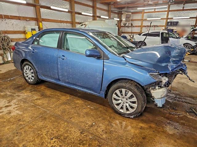 Toyota Corolla Base Image 10