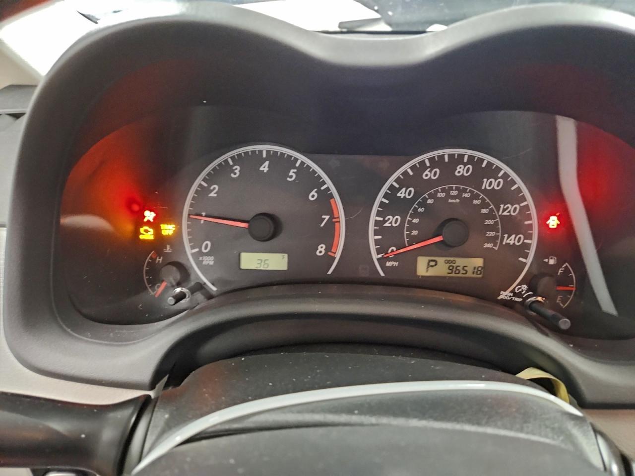 Toyota Corolla Base Image 3