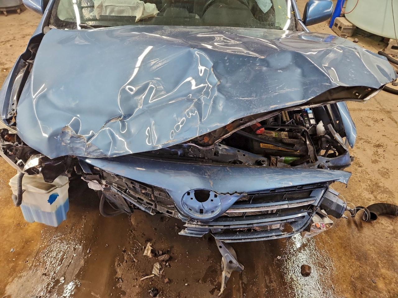 Toyota Corolla Base Image 7