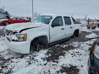  Salvage Chevrolet Avalanche