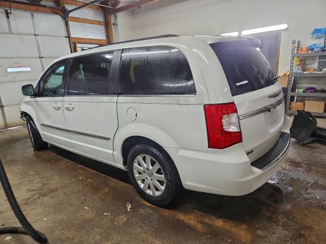 Chrysler Minivan Touring Image 3