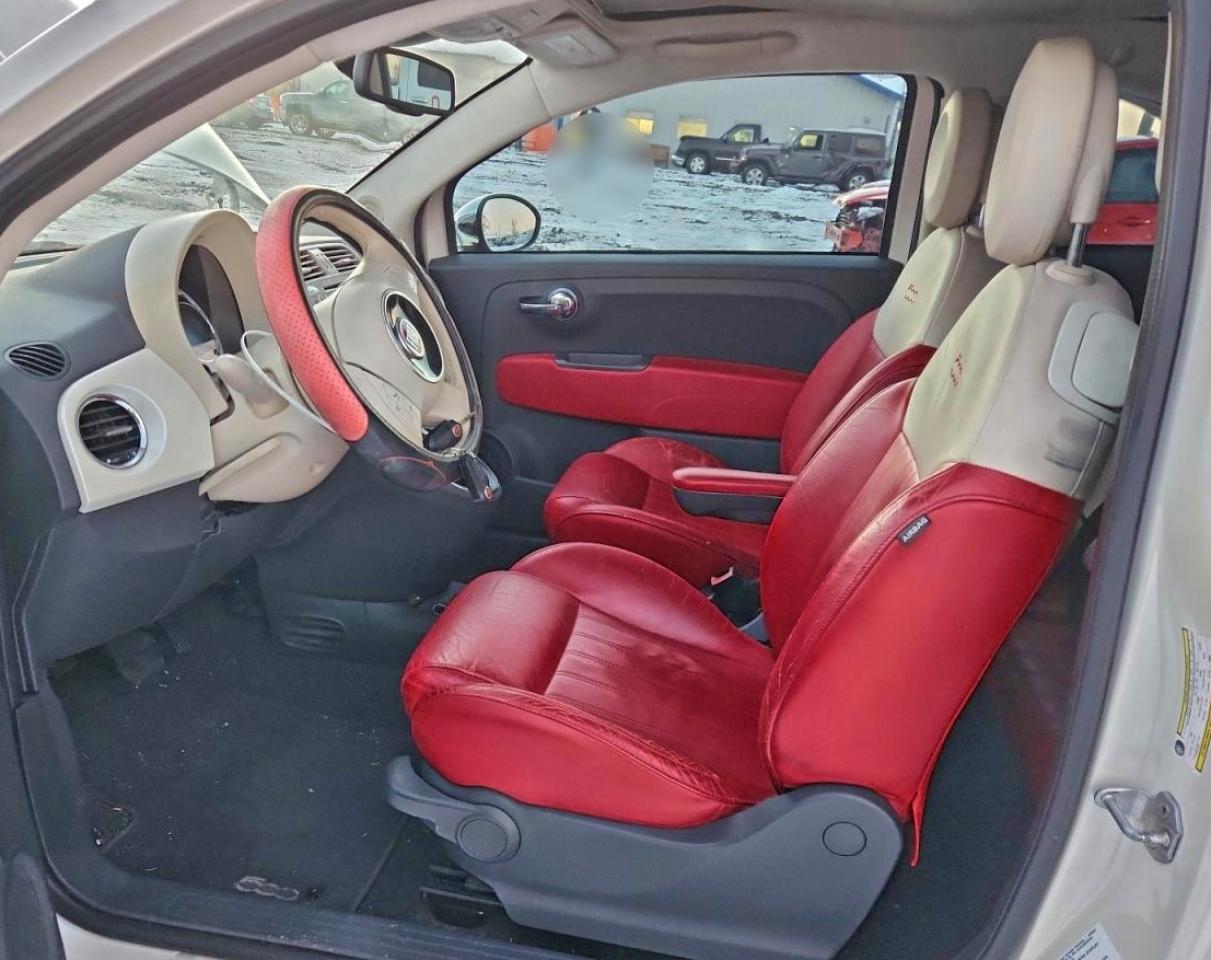 FIAT 500 Lounge Image 12
