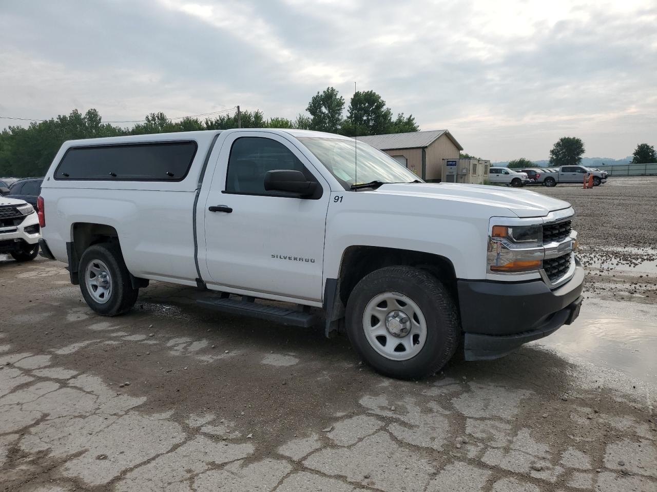 Chevrolet Silverado C1500 Image 10