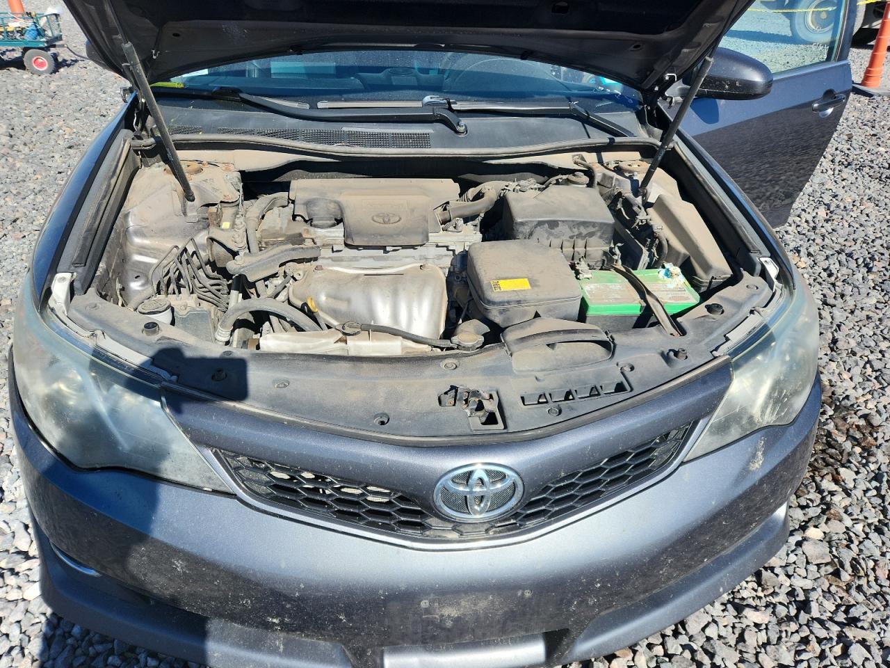 Toyota Camry L Image 5