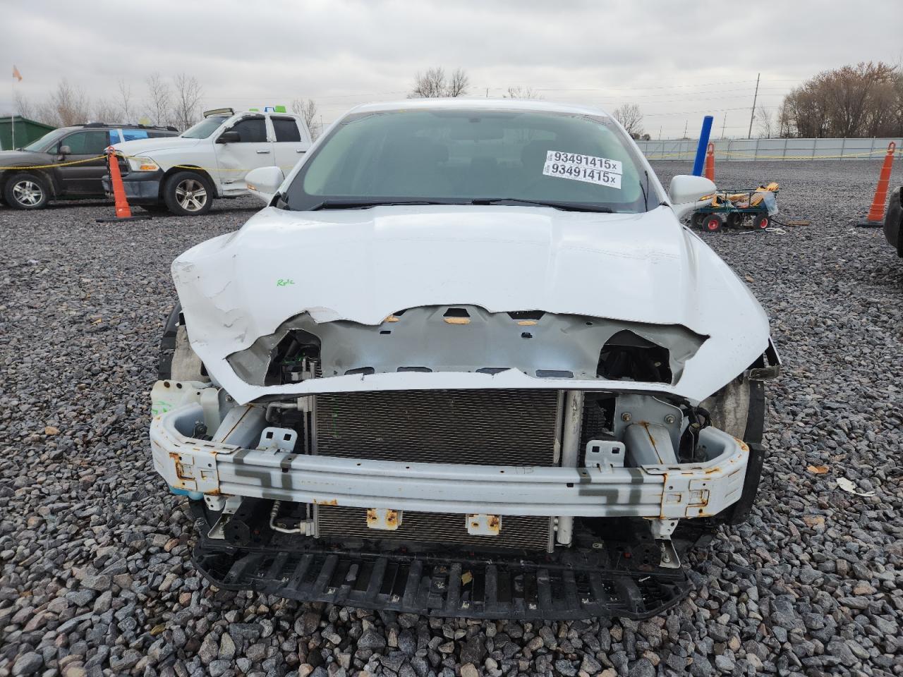 Ford Fusion Se Image 11