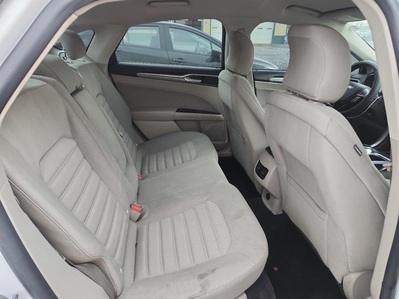 Ford Fusion Se Image 13