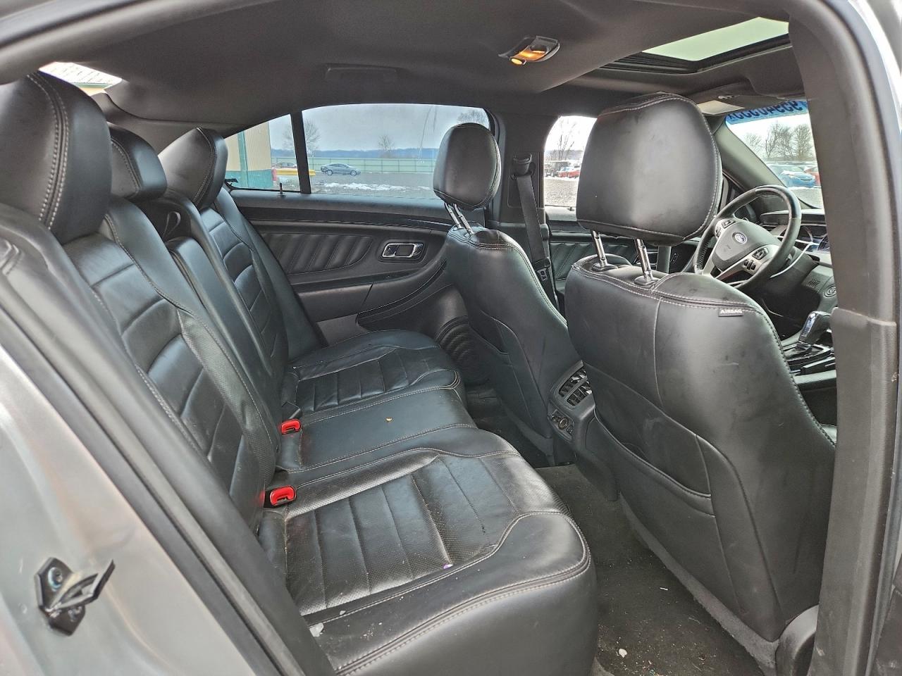 Ford Taurus Sho Image 8