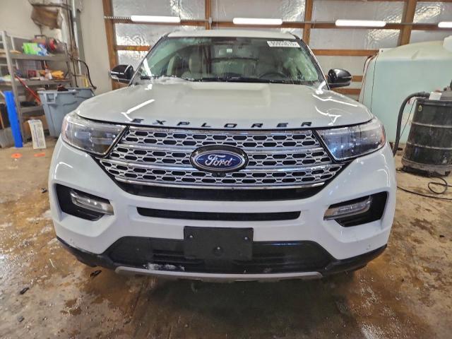 Ford Explorer Limited Image 3
