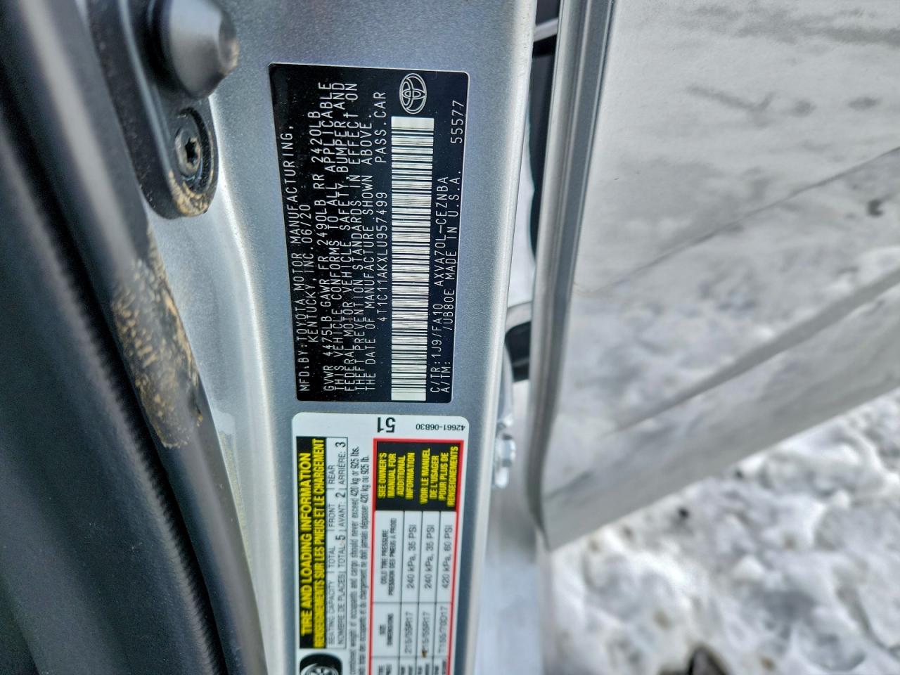 Toyota Camry Le Image 5