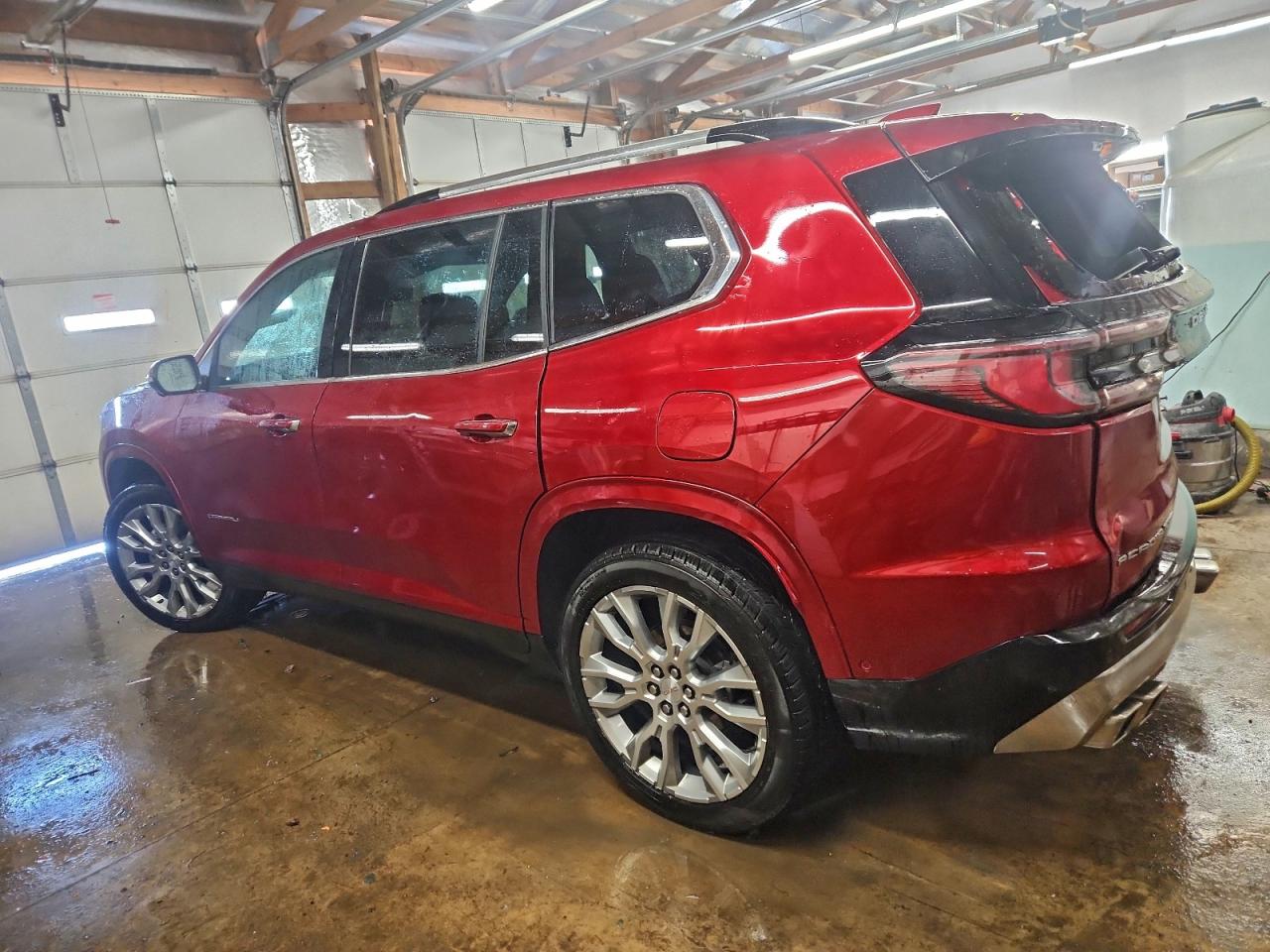 GMC Acadia Denali Image 2