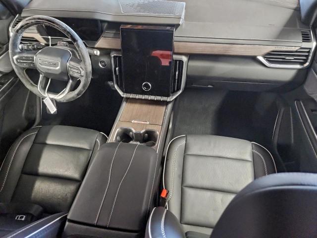 GMC Acadia Denali Image 12