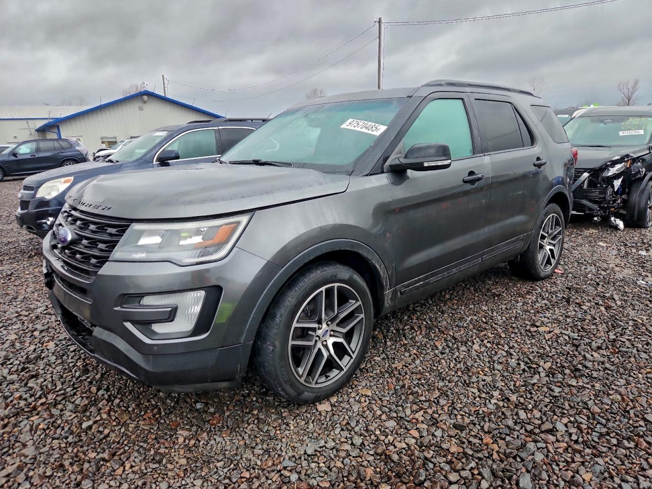 Ford Explorer Sport Image 1