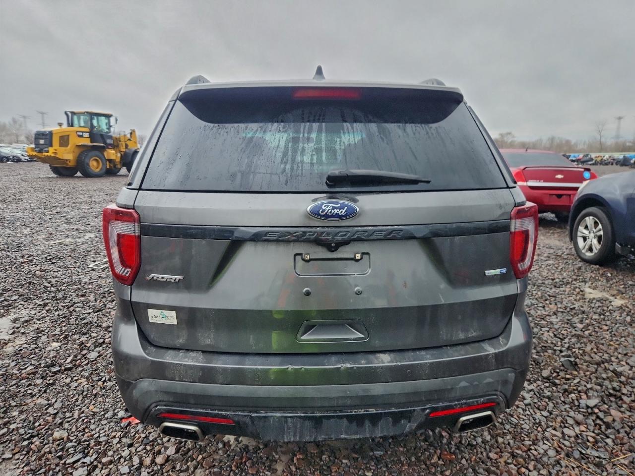 Ford Explorer Sport Image 11