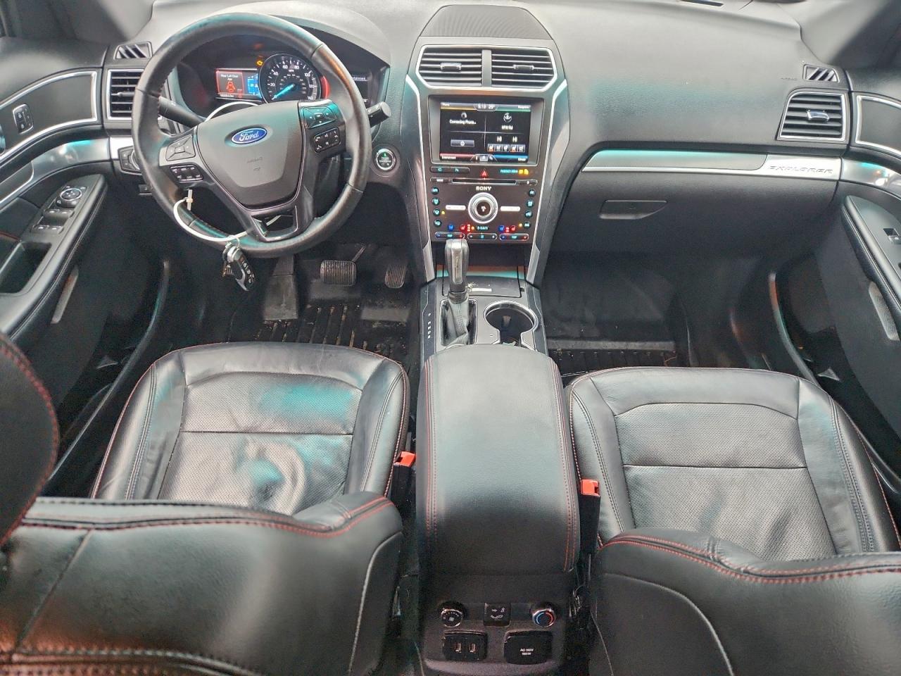 Ford Explorer Sport Image 2