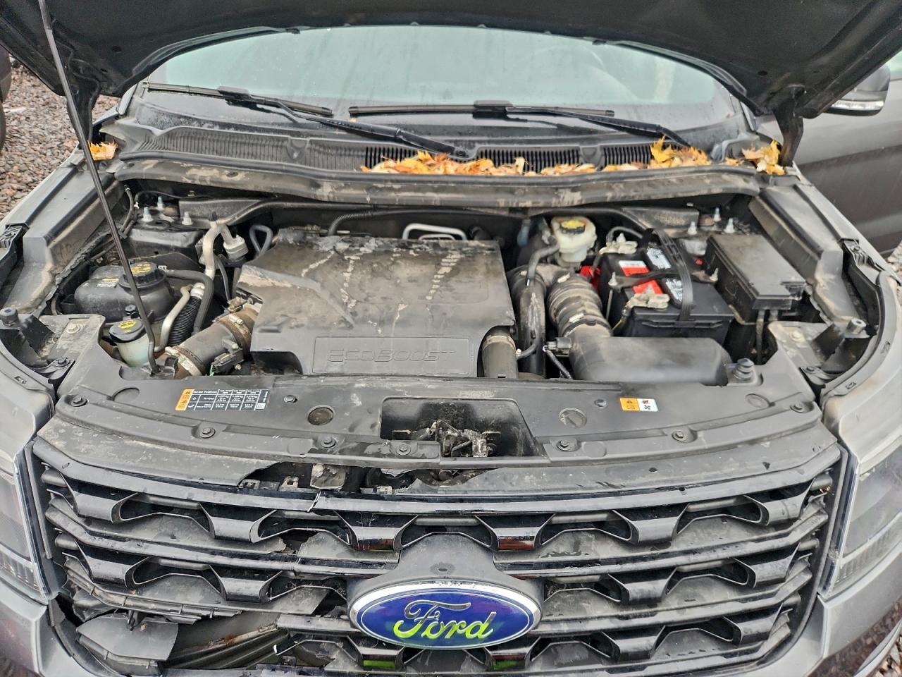 Ford Explorer Sport Image 9