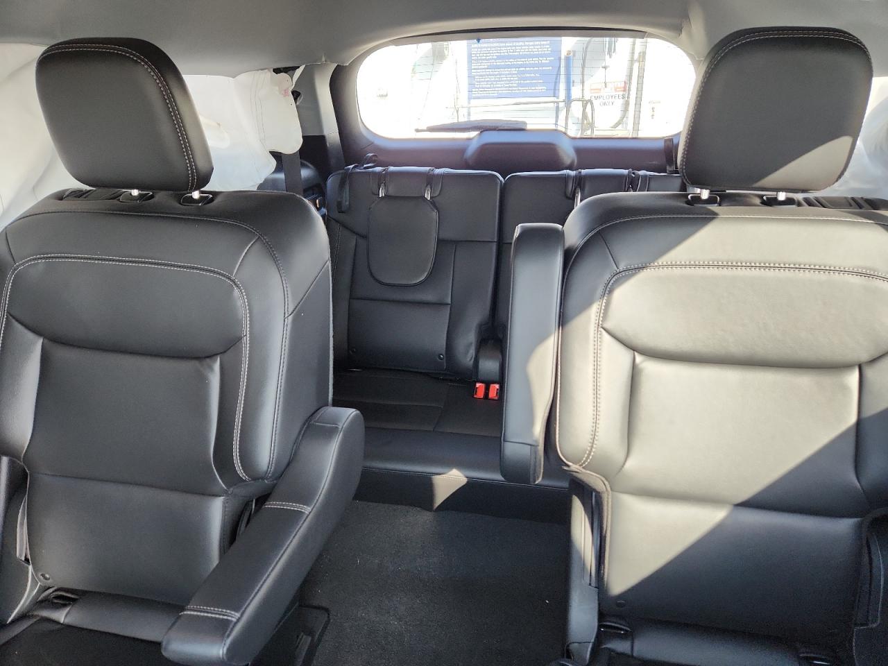 Ford Explorer Xlt Image 4