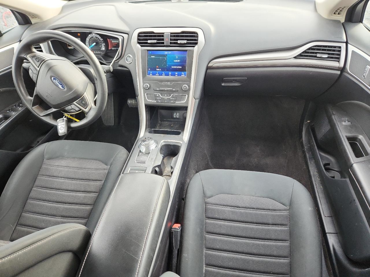 Ford Fusion Se Image 6