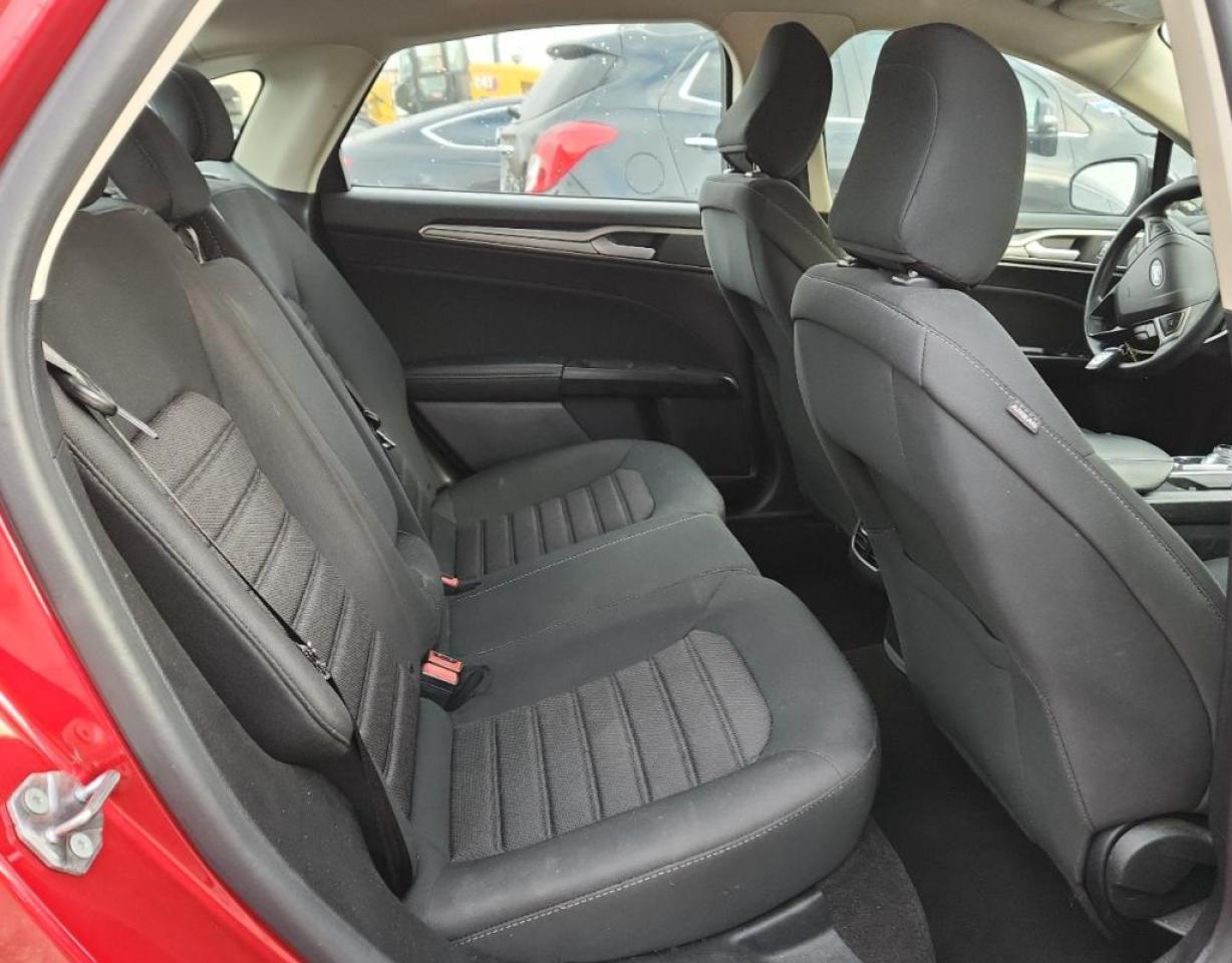 Ford Fusion Se Image 10