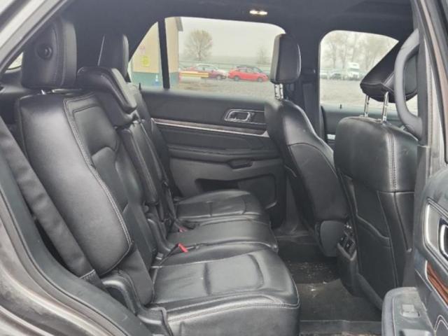 Ford Explorer Limited Image 12