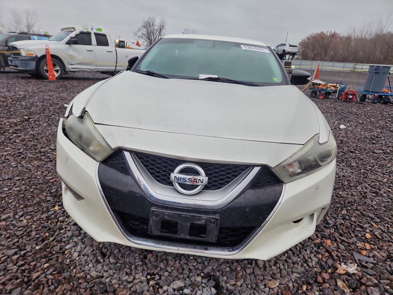 Nissan Maxima 3.5s Image 6