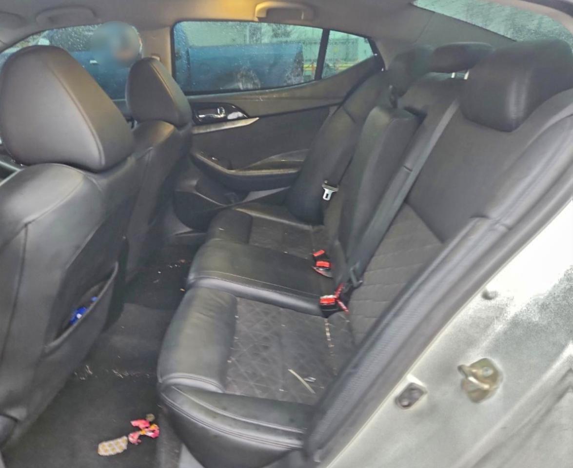 Nissan Maxima 3.5s Image 11