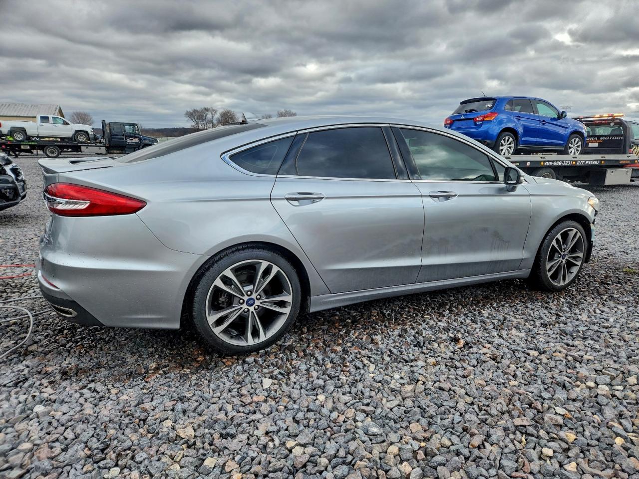 Ford Fusion Titanium Image 12