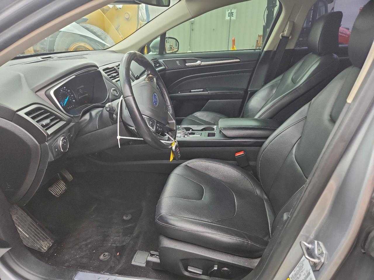 Ford Fusion Titanium Image 3