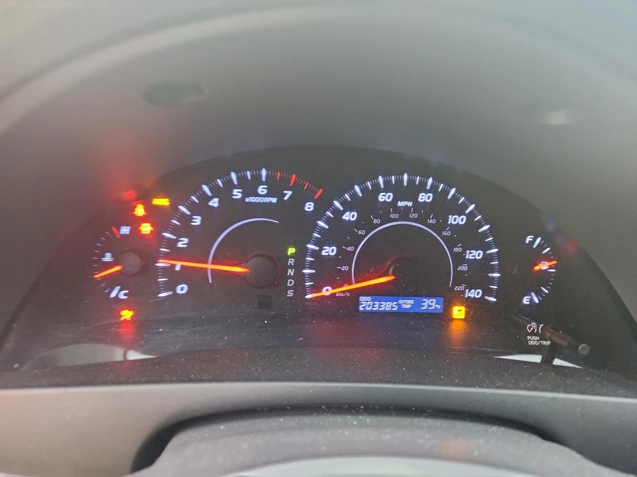 Toyota Camry Base Image 7