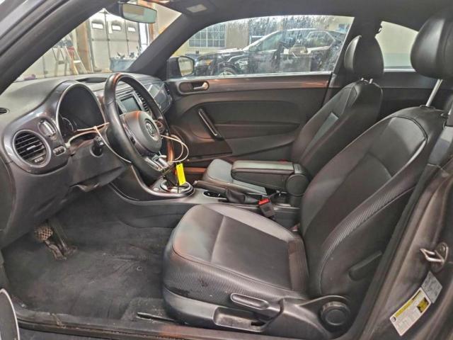 Volkswagen Beetle Se Image 8
