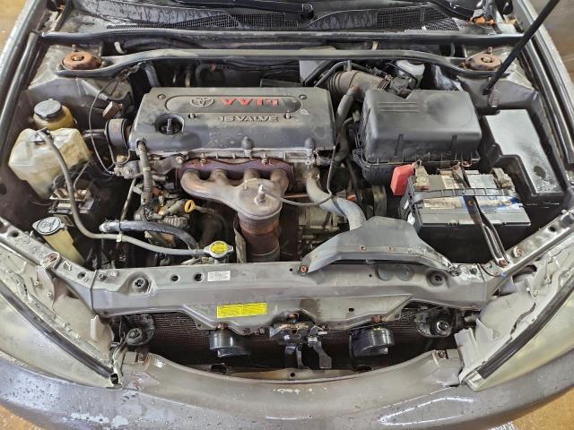 Toyota Camry Le Image 11