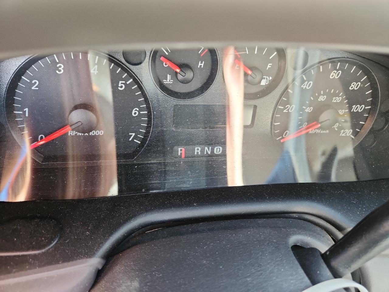 Ford Taurus Se Image 6