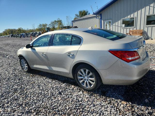 Buick LaCrosse Image 4