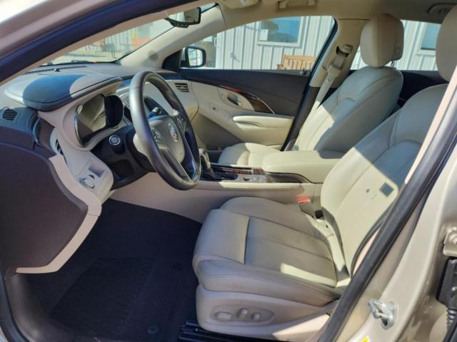 Buick LaCrosse Image 10