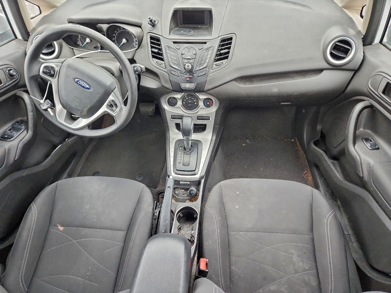 Ford Fiesta Se Image 11